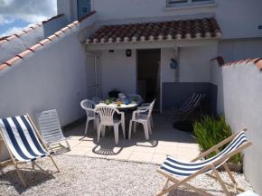 Maison agréable proche plage et bourg, 6 couchages, terrasse et équipements complets, La Guérinière - FR-1-224B-42